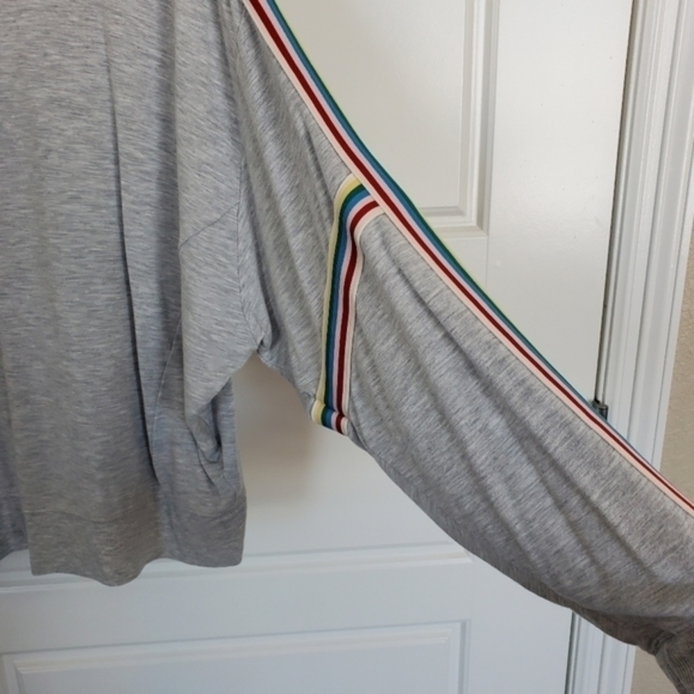 Express rainbow top‎ - Picture 2 of 7